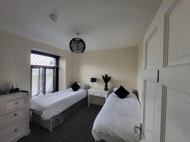 The Dublin Packet - Twin Room 1 Holyhead Eksteriør billede